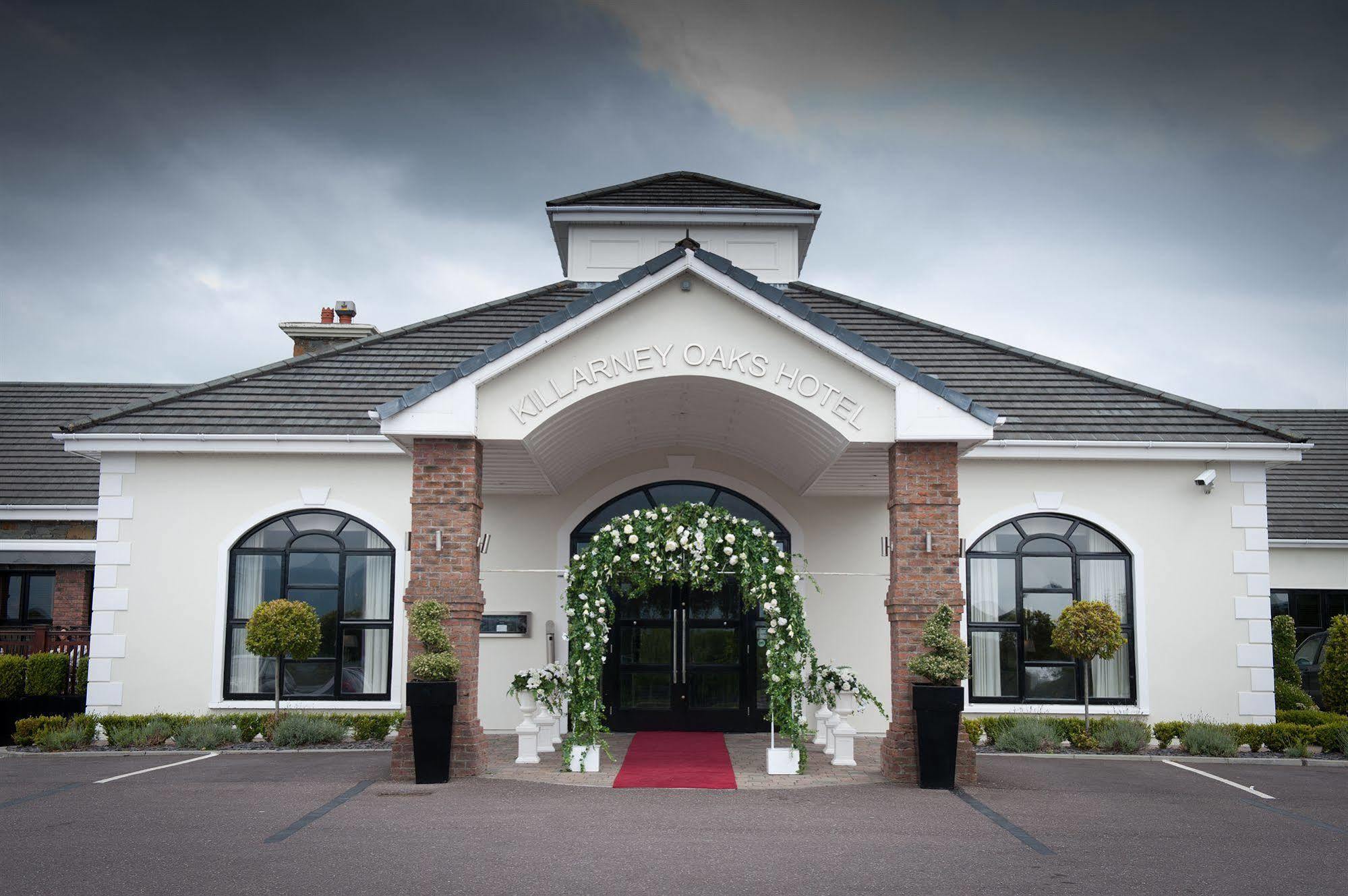 Killarney Oaks Hotel Buitenkant foto